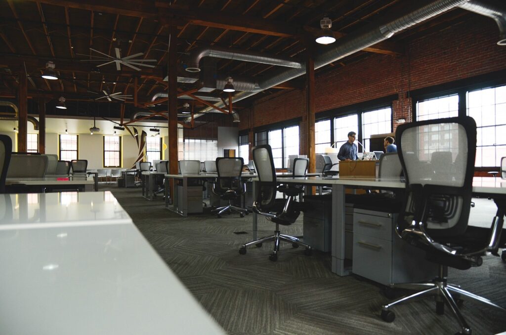 office, startup, tables-594119.jpg